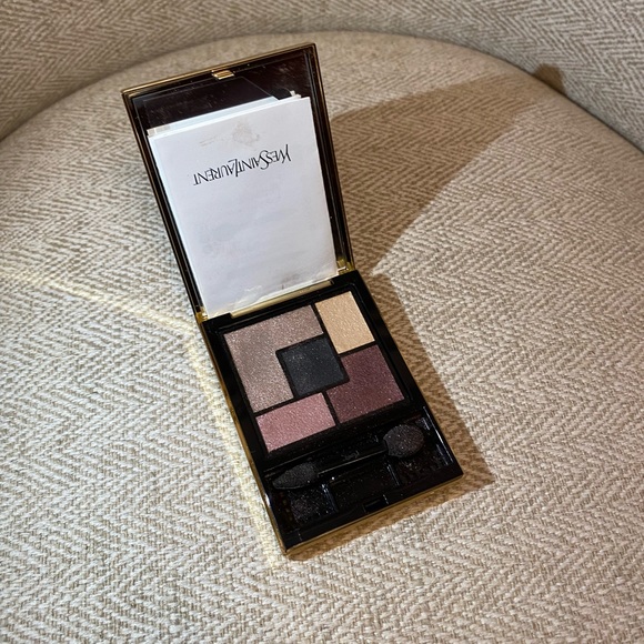 Yves Saint Laurent Couture Palette Black Addiction - Picture 6 of 8